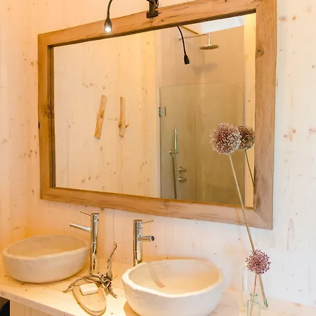 The Nest By Cooking And Nature Otel Alvados