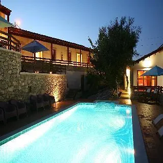 Hotel The Nest By Cooking And Nature Alvados